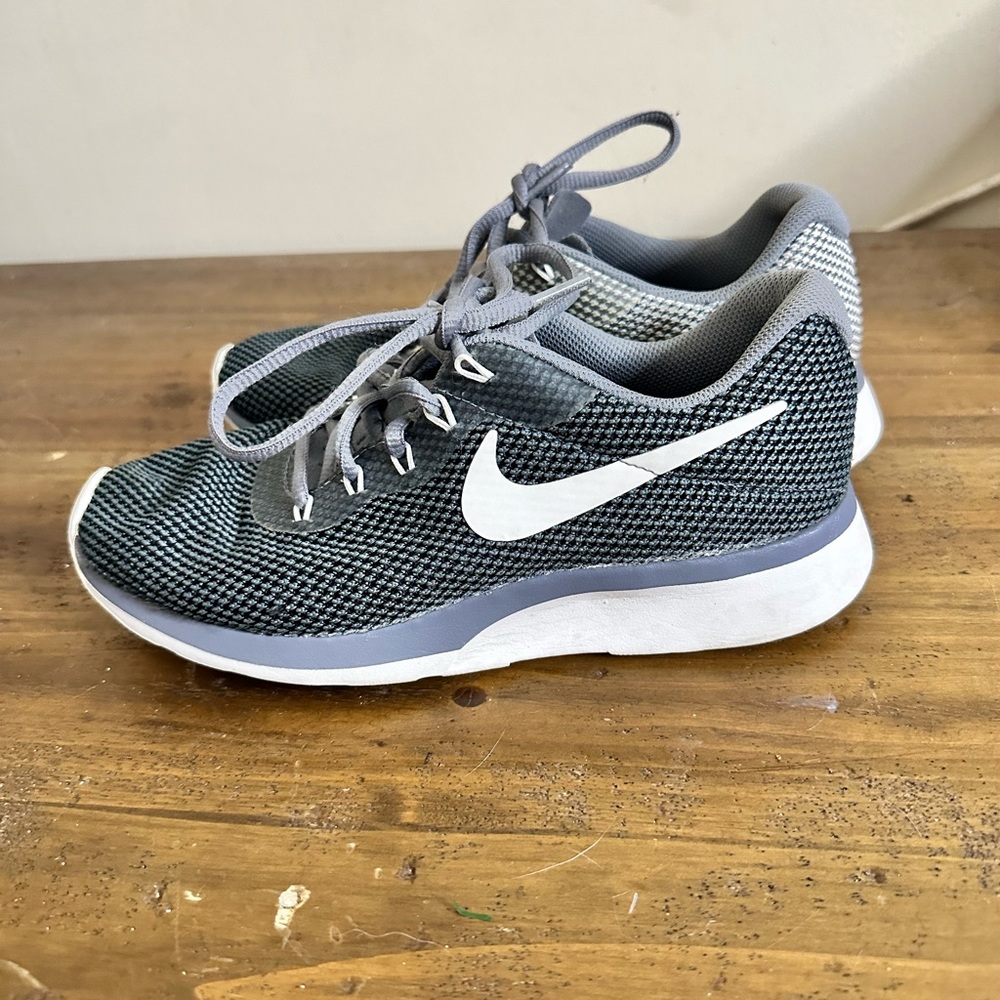 Nike Womens Tanjun Racer 921668-003 Black Gray Running Shoes Sneakers Size 6